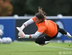 内马尔巴黎圣日耳曼