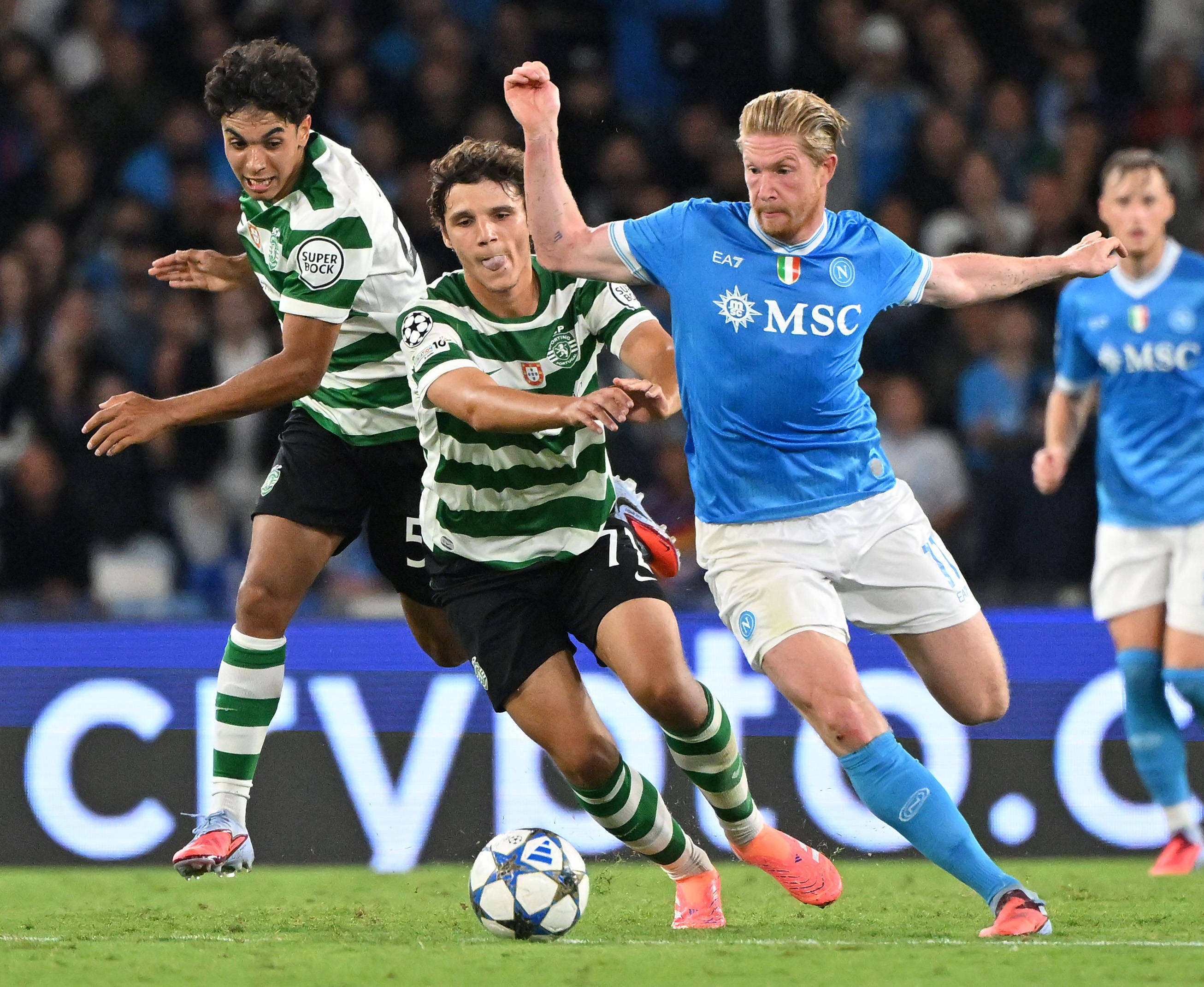 leyu App-那不勒斯大胜乌迪内斯,全队表现抢眼吗